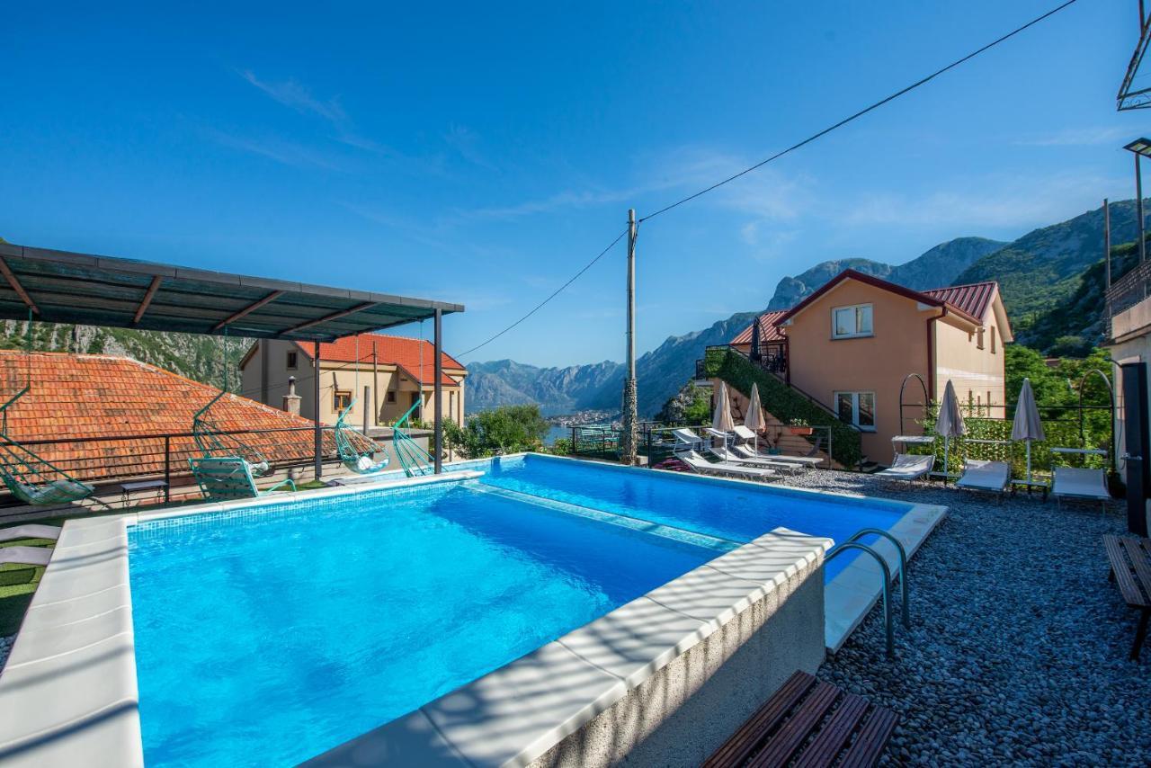 Apartments Golden View Kotor Extérieur photo