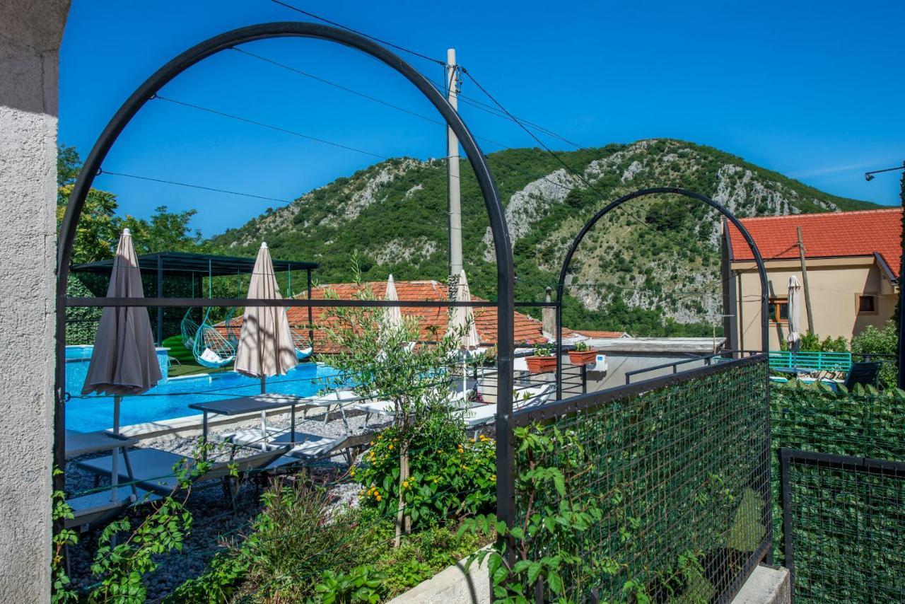 Apartments Golden View Kotor Extérieur photo
